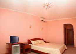 Отель Маджестик. Полулюкс