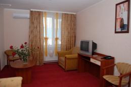 Отель Миргород, Номер Люкс 203