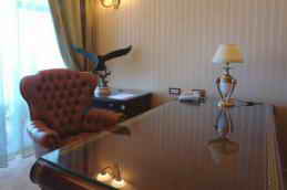 Отель Алые Паруса, номер сьют (SUITE), кабинет