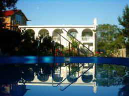 Апартаменты Херсонес. Бассейн