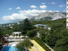  вид из окон виллы парк Чаир в отеле Марат, Крым