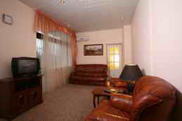 Санаторий Полтава-Крым номер люкс фото