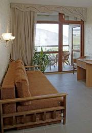 Отель Веселый Хотэй полулюкс