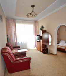 Санаторий Весна номер Люкс Улучшенный гостиная фото