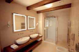 Резиденция Крымский Бриз номер Люкс ванная