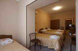 Санаторий Золотой Колос номер четырёхместный фото