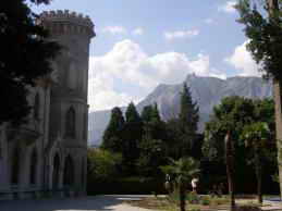 Санаторий матери и ребенка Ясная Поляна, Крым. Замок Голицына