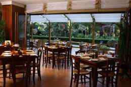 Ялта-Интурист отель ресторан А-Тавола фото